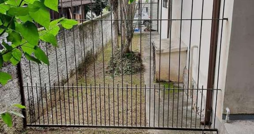 Casa Linear em Canto, Florianópolis: 3 Dormitórios por R$1.1M