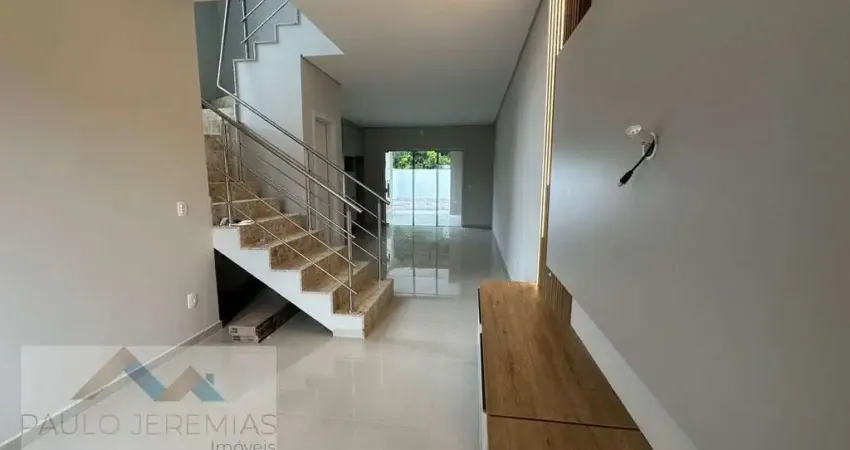 Sobrado à Venda em São João do Rio Vermelho, Florianópolis