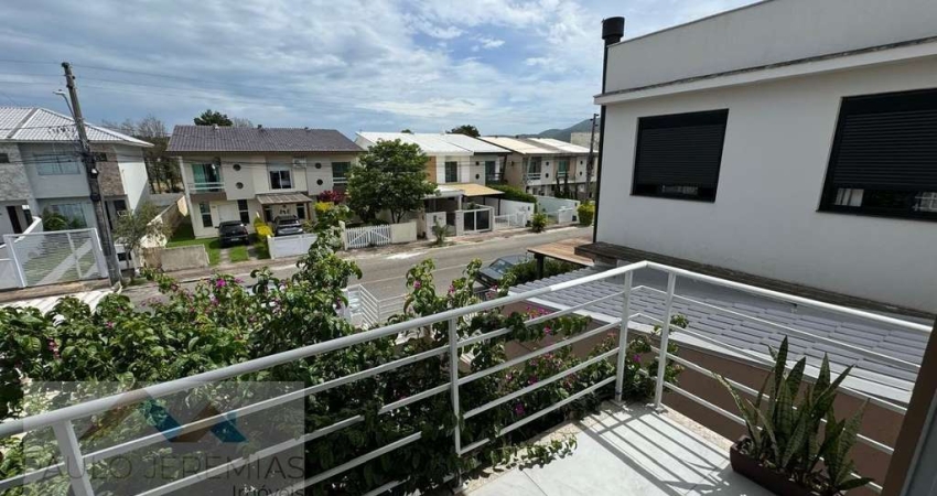 Casa à venda em São João do Rio Vermelho, Florianópolis: 2 dorms, 1 suíte, 2 banheiros por R$780.000.