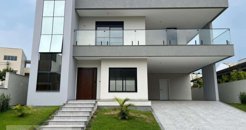 Casa à venda em Ingleses, Florianópolis: 4 suítes, 398m², ampla, moderna e exclusiva. Confira!