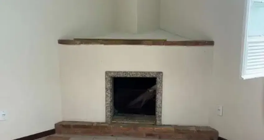 Casa 4 dorm., 2 suítes, 200m² em morro das pedras, florianópolis. aluguel r$7.000/mês. confira!