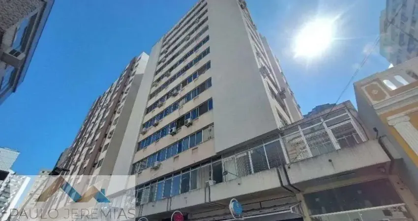 Apartamento à venda no Centro de Florianópolis: 99m², 3 quartos, 2 banheiros por R$749.000. Confira!