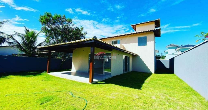 Casa dentro de condomínio com terreno privativo