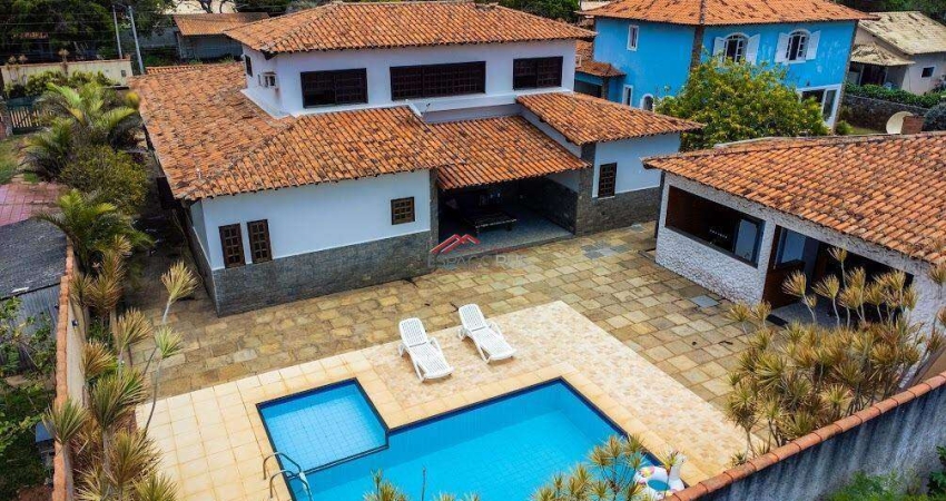 Casa com 5 quartos a 100m da praia