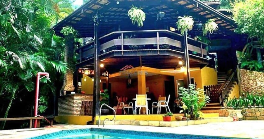 Casa em Condomínio de Luxo em Itaipu - Niterói - RJ