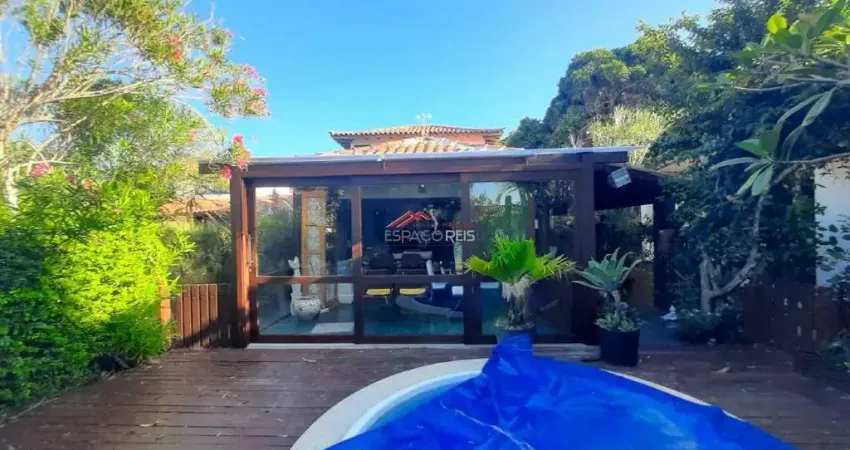 Excelente imóvel em condomínio clube, pé na areia da praia da Marina/Arpoador