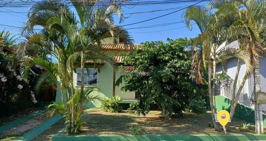 Casa de locação anual com 3 quartos dentro de Condomínio na Rasa em Buzios