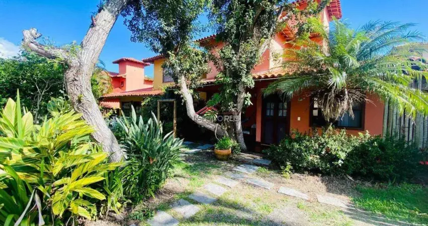 Casa à venda em condomínio,com 4 quartos no bairro Manguinhos!