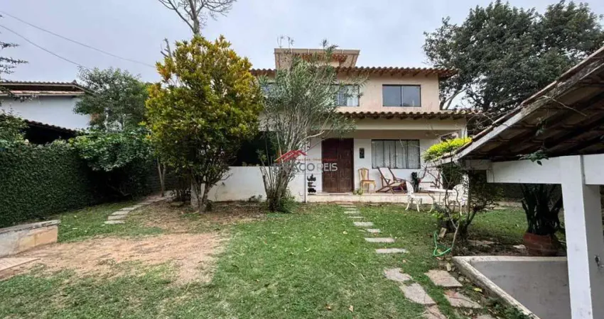 Casa de locação anual com 4 quartos independente no Arpoador da Rasa em Buzios
