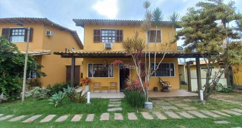 Casa de locação anual com 2 quartos dentro de condomínio na Rasa em Buzios
