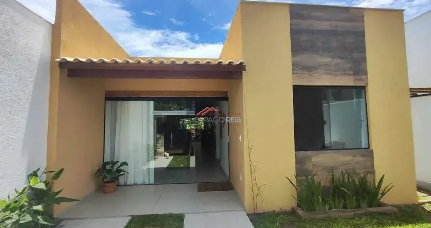 Casa linear à venda com 03 quartos à 800 metros da praia de Tucuns em Buzios