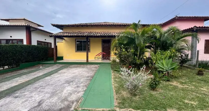 Casa de locação anual com 3 quartos dentro de condomínio na rasa em buzios