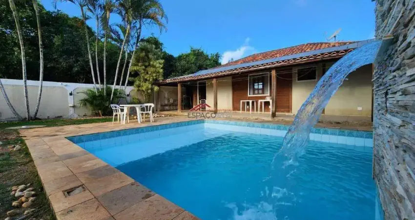 Casa à venda com 3 suítes ,dentro de condomínio em caravelas búzios .