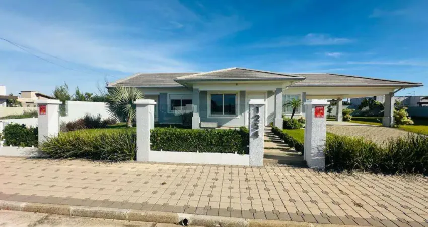 Casas e sobrados fora condomínio à venda no bairro atlântida sul - 2 vagas de garagem