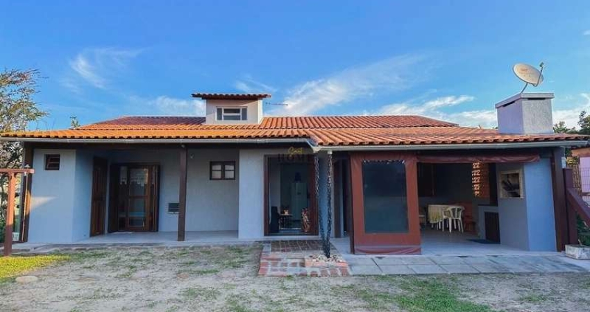 Casa em Mariluz com excelente localização próxima ao mar
