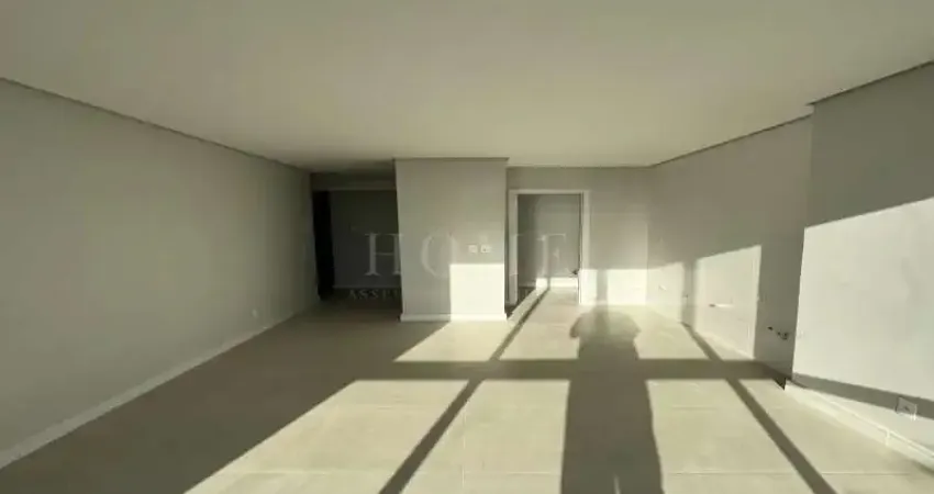 APARTAMENTO COM 2 DORMITÓRIOS, SENDO 1 SUÍTE, VAZIO!