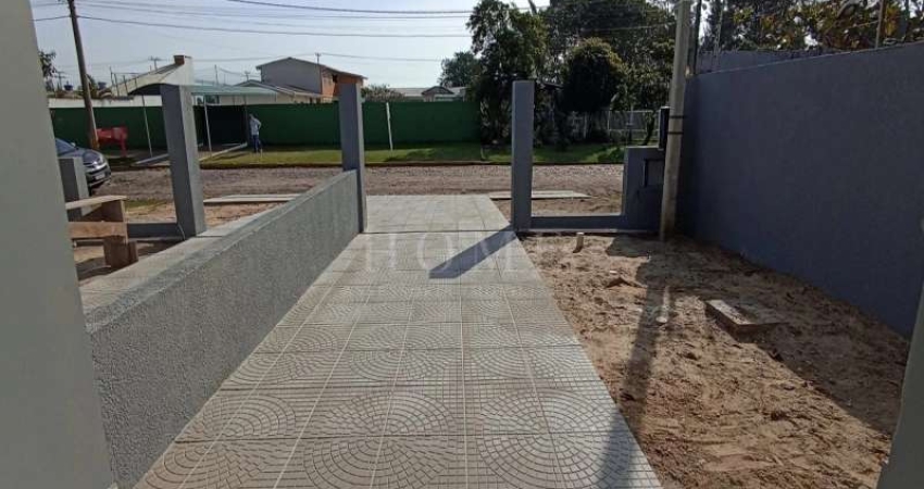 CASA COM 2 DORMITORIOS!