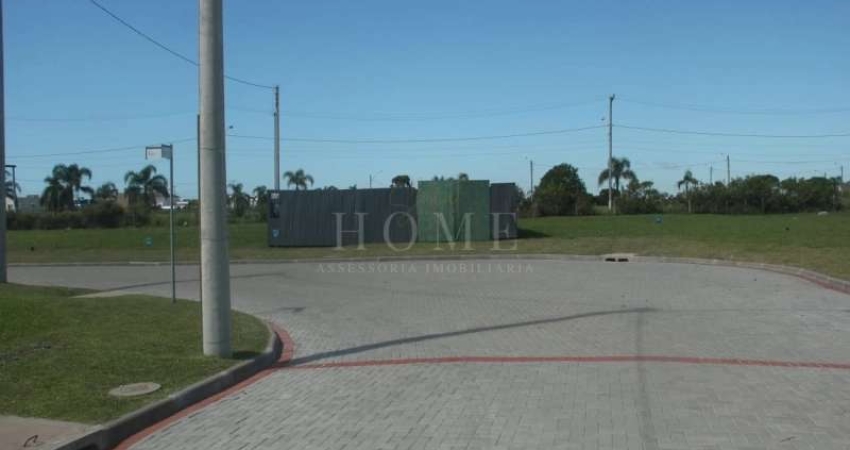 LOTE À VENDA EM CONDOMÍNIO FECHADO