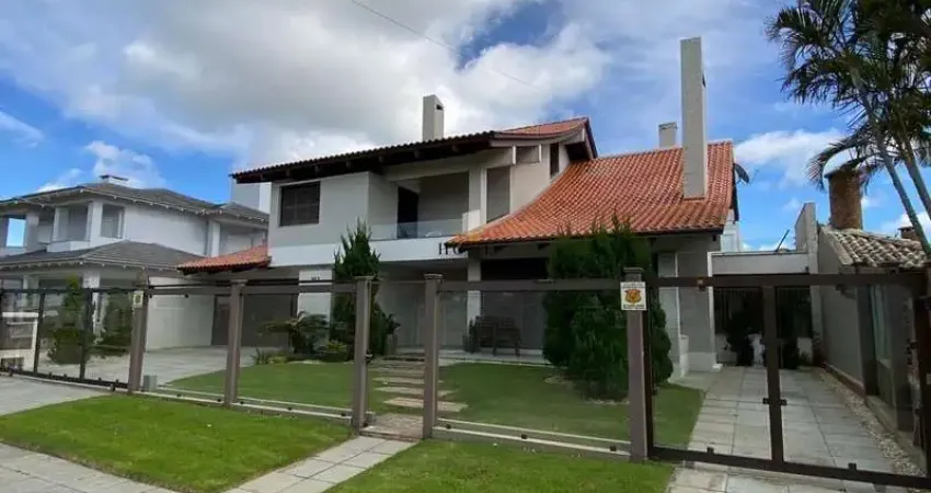 CASA EM ATLÂNTIDA PRÓXIMO AO CABURÉ MOBILIADA E DECORADA