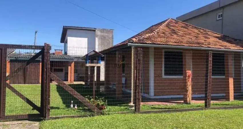 Casa à venda em Santa Teresinha