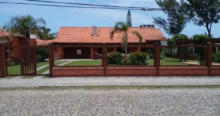 Casa com 3 quartos à venda no Centro, Xangri-Lá 