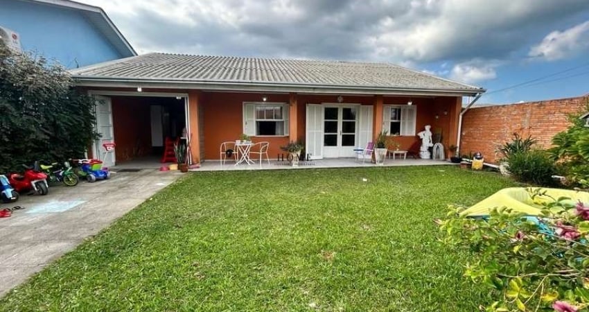 Casa à venda em Mariluz!