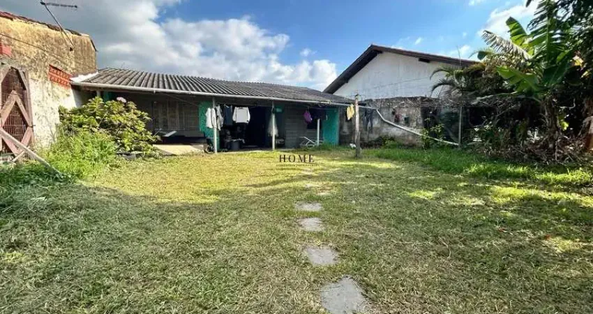 Casa à venda em Mariluz!