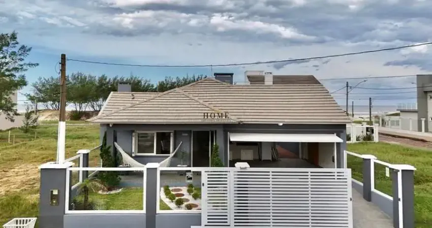 MARAVILHOSA CASA EM ATLÂNTIDA SUL – APENAS 50 METROS DA BEIRA MAR