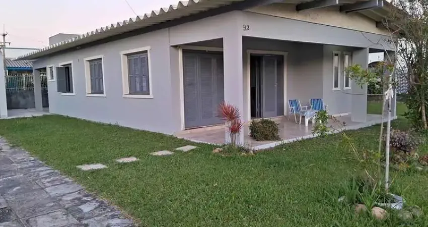 Casa com 4 quartos à venda na Santa Teresinha, 92, Imara, Imbé