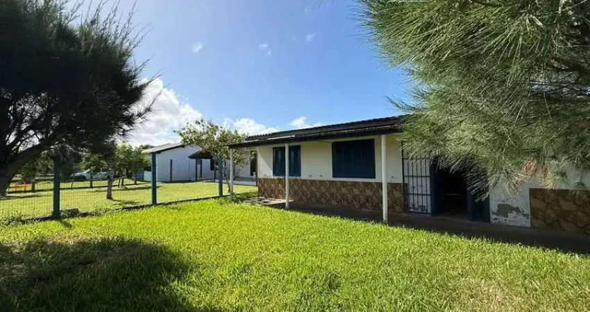 Casa com 2 quartos à venda na Canoas, 1212, Mariluz (Distrito), Imbé