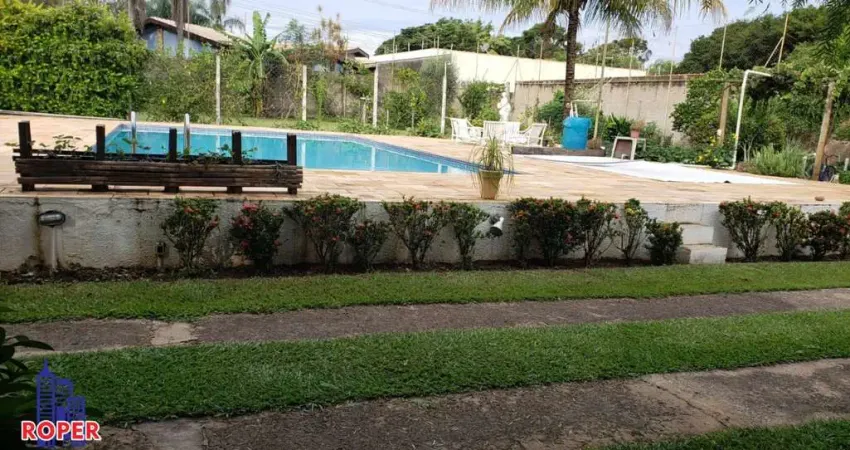 Excelente chácara de 2.260 m²/ casa sede/piscina/ área gourmet à venda no condomínio quinta de santa helena em piracicaba