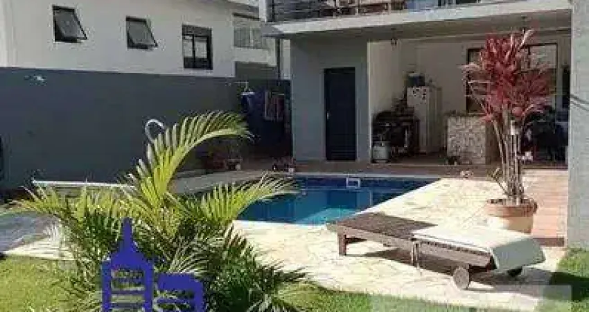 Linda casa de 3 suites/4 vagas/ piscina e área gourmet à venda em condomínio em atibaia