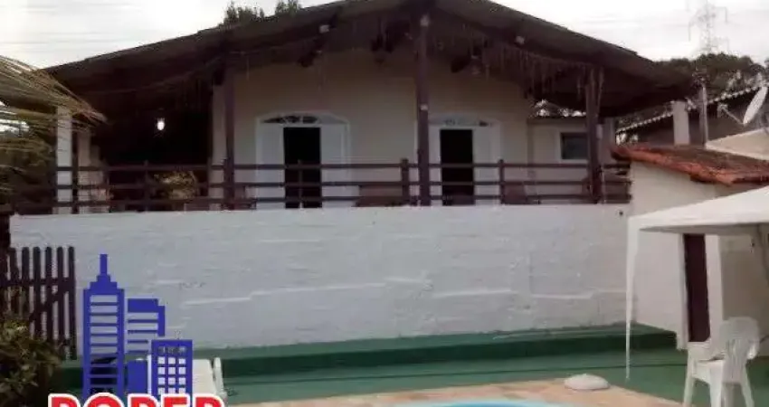 LINDA CASA COM TERRENO DE 1.000 M²/ CASA SEDE/ PISCINA/ ÁREA GOURMET À VENDA NO CRISTAL PARK3, SANTANA DO PARNAIBA