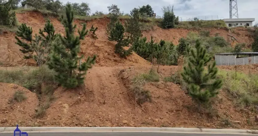 EXCELENTE TERRENO PLANO DE 750 M² À VENDA NO RECANTO MARAVILHA III, SANTANA DO PARNAIBA