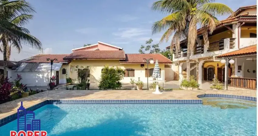 LINDA CASA DE ALTO PADRÃO/ PISCINA/ ÁREA GOURMET À VENDA EM SÃO LOURENÇO, BERTIOGA