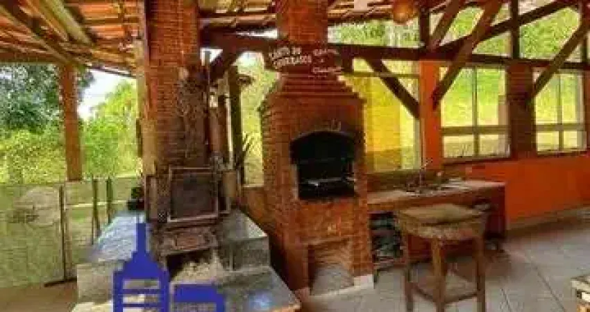 EXCELENTE CHÁCARA DE 800 M²/ CASA SEDE/ PISCINA/ 3 LAGOS/ ESPAÇO GOURMET ÀVENDA EM SÃO LOURENÇO DA SERRA POR R$ 848.000,00