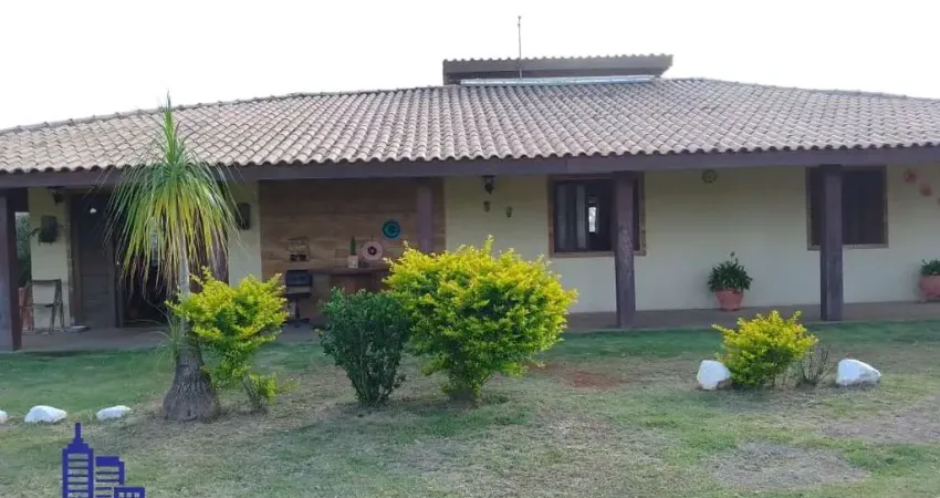EXCELENTE CHÁCARA DE 6.950 M² COM CASA SEDE E IDEAL PARA CONSTRUÇÃO DE CAMPING, RESTAURANTE E CHALE À VENDA NA MELHOR LOCALIZAÇÃO DE SÃO ROQUE