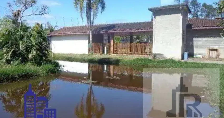 Excelente chácara de 4.700 m²/lago/casa sede e espaço gourmet á venda em embu guaçu