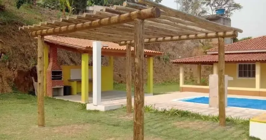 EXCELENTE CHÁCARA DE 1000 M²/CASA SEDE/ ÁREA GOURMET/PISCINA À VENDA EM NAZARE PAULISTA