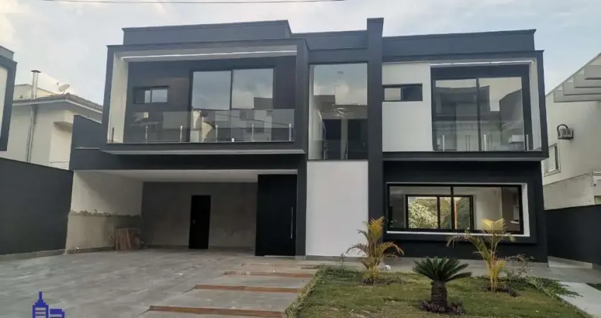 LINDA CASA DE ALTO PADRÃO COM 280 M²/4 SUITES/ESPAÇO GOURMET/PISCINA À VENDA NO CONDOMÍNIO REAL PARK EM ARUJA
