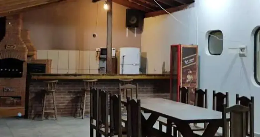 Linda chácara de 1780 m²/casa sede/piscina à venda pé na água em igaratá