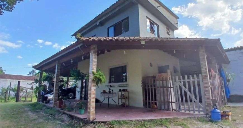 Chácara com espaço para piscina em Itanhaém.
