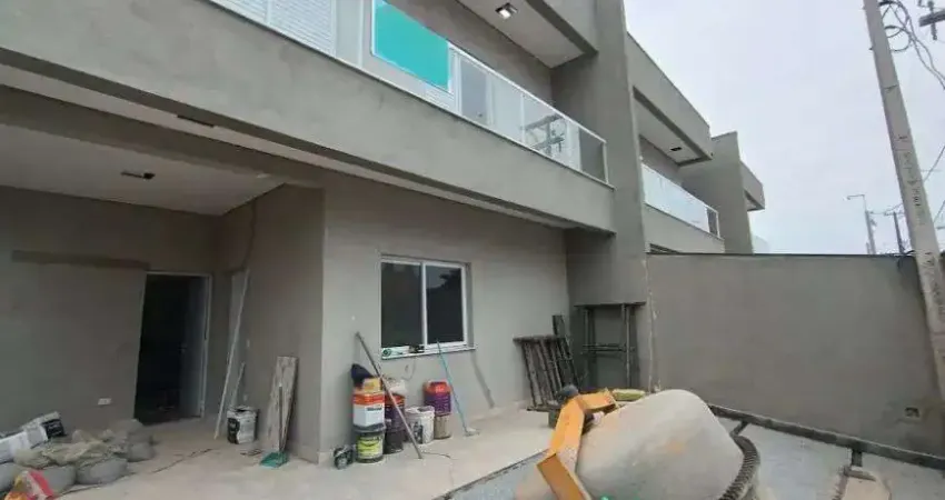 Casa à 50m do mar com 3 quartos e piscina em Itanhaém.
