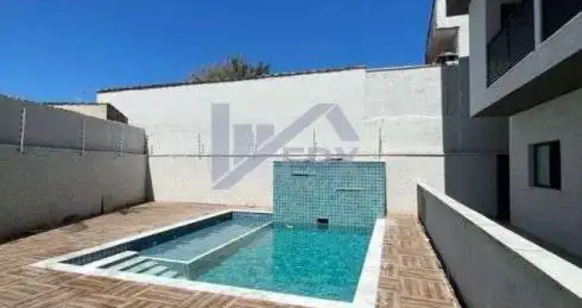 Casa em condomínio com 3 quartos, piscina e churrasqueira em Itanhaém.