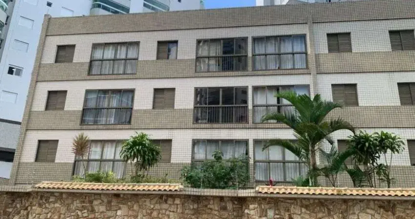Apartamento na praia com 2 quartos em Praia Grande.