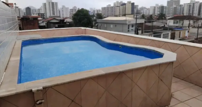 Casa com 3 quartos, piscina e área gourmet em Praia Grande.