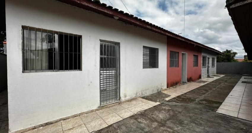 Casa em condomínio com 2 quartos e área gourmet em Itanhaém.