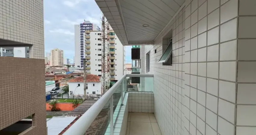 Apartamento com 2 quartos, área gourmet e piscina em Praia Grande.
