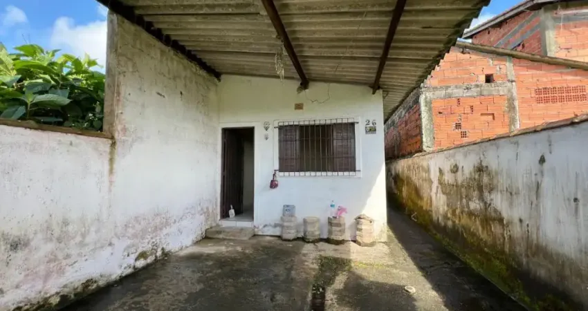 Casa à venda com 2 quartos em Itanhaém.