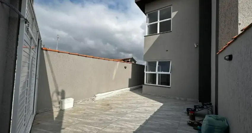 Casa com 3 quartos, piscina e área gourmet em Itanhaém.